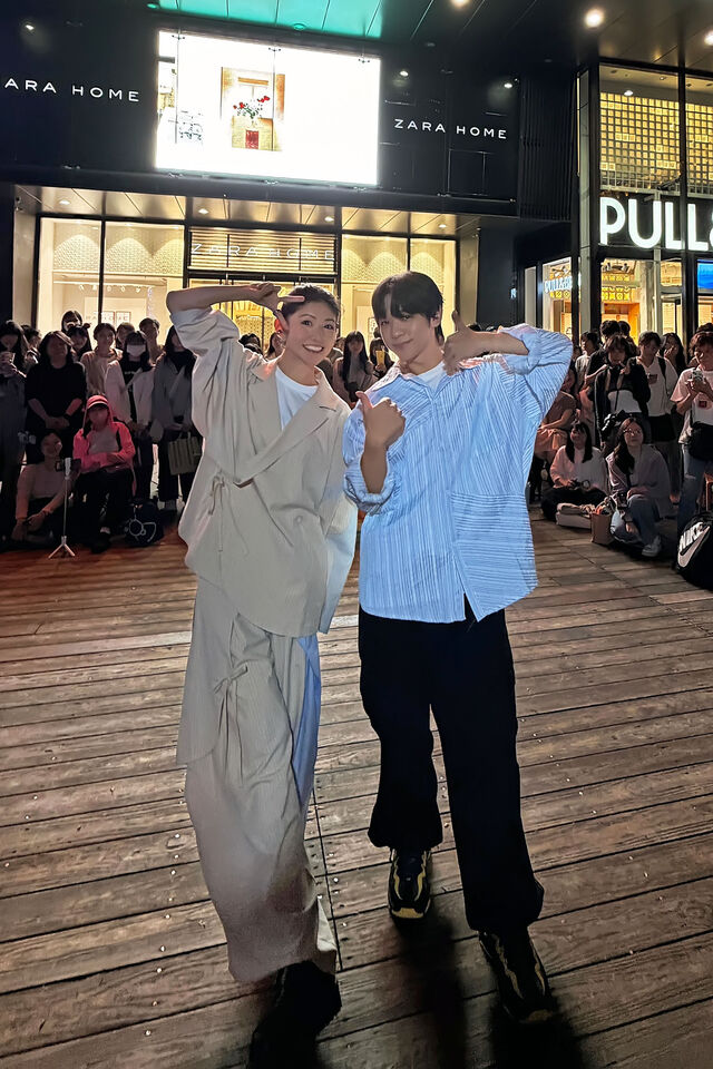 ▲▼李千娜突襲李科穎街頭演出。（圖／寬宏藝術x環球音樂提供）