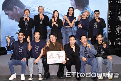 曾敬驊烤地瓜、柯煒林騎三輪車！《大濛》破億「超狂票房公約」曝光