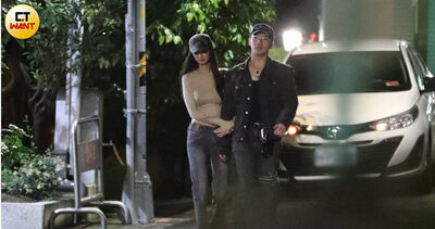 ØZI路邊摸摸超辣女友！　她「身體貼上黏緊緊」深夜放閃全被拍