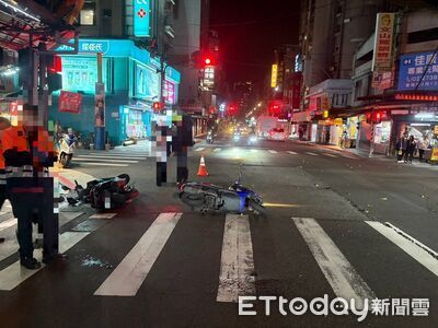 北市東區騎士路口搶左轉　與對向直行機車相撞！2人慘摔送醫