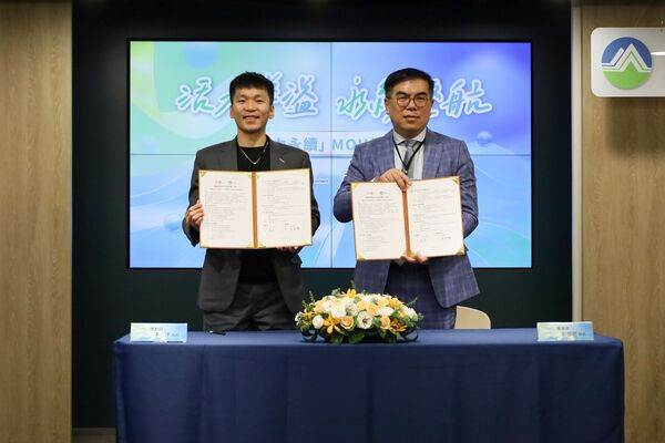 ▲運動部李洋部長與環境部彭啓明部長共同簽署「活力永續-運動與環保合作備忘錄」。（圖／運動部提供）