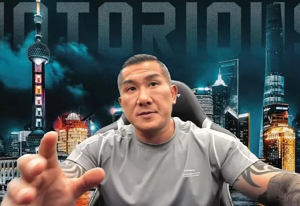 網紅「館長」陳之漢遭3名元老級員工毀滅式爆料，健身帝國陷崩解危機。（翻攝館長直播YT）