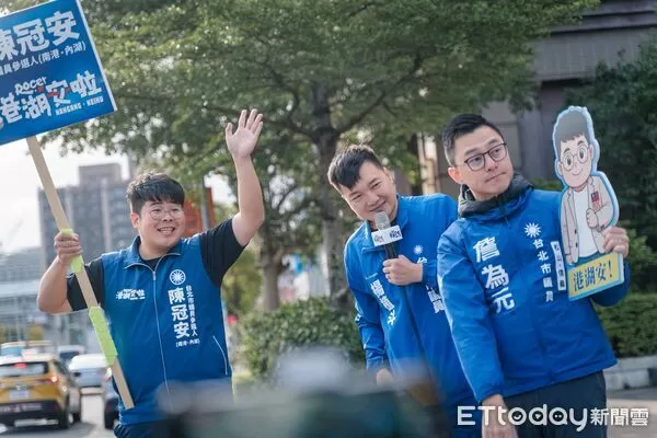 ▲爭取參選北市港湖議員的國民黨青年部前主任陳冠安提前開跑，今邀現任議員楊植斗、詹為元、柳采葳到內湖站路口、拚初選。（圖／陳冠安提供）