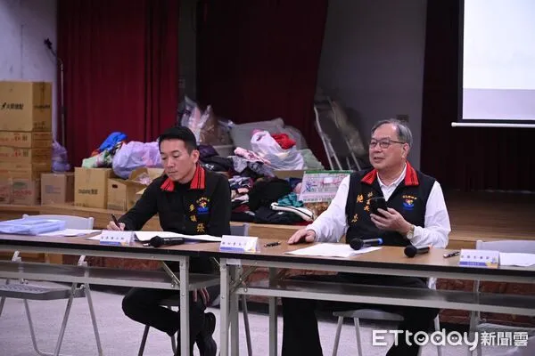 ▲鳳凰颱風第十一次災後復原會議，由秘書長饒忠主持。（圖／花蓮縣政府提供，下同）