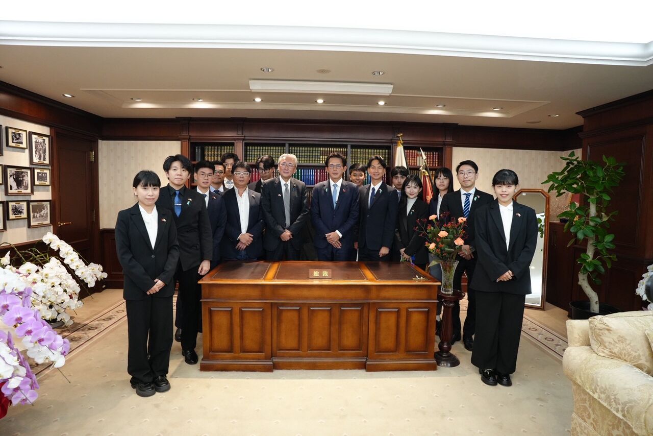 黃國昌率團拜會日華懇 古屋圭司邀入高市早苗辦公室