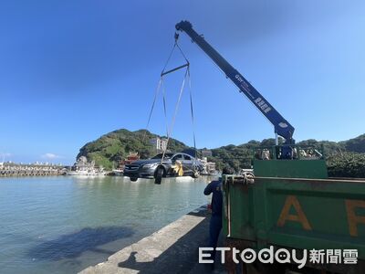 「北投關渡王」遺孀漢嫂駕700萬賓士墜海亡　12／21舉行告別式