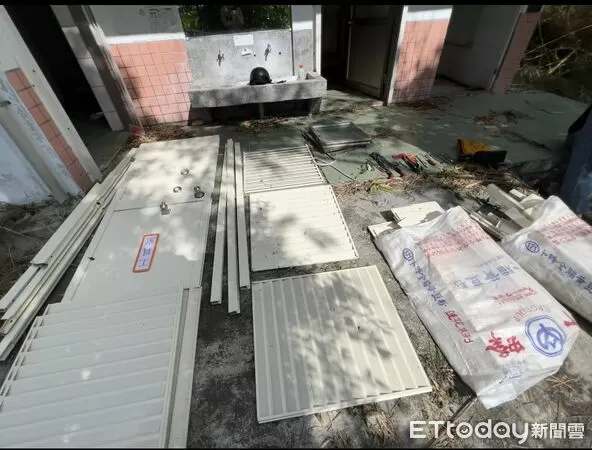 ▲疑犯趁颱風夜行竊工地電纜線。（圖／記者楊晨東翻攝）