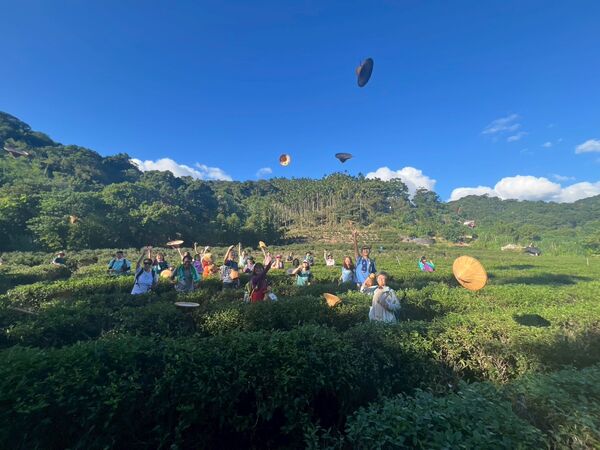 ▲「微笑山線大縱走尋寶集章任務」首波推出的「成福山秘境尋寶」與「銀河洞仙境觀瀑」路線交通便利。（圖／新北市觀旅局提供）