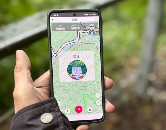 ▲「微笑山線大縱走尋寶集章任務」首波推出的「成福山秘境尋寶」與「銀河洞仙境觀瀑」路線交通便利。（圖／新北市觀旅局提供）