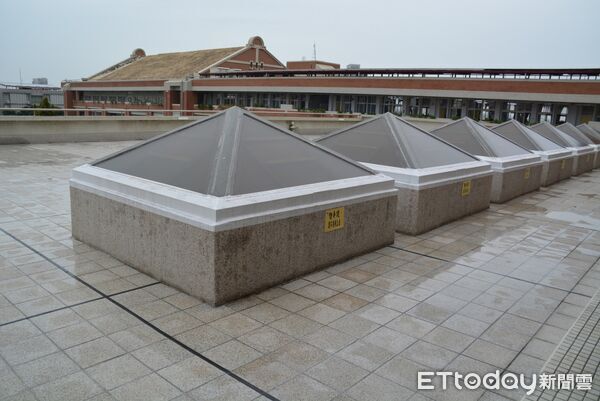 ▲台南市2025年度投入5056萬元進行校舍屋頂防水隔熱改善，共42棟建物受惠。（記者林東良翻攝，下同）