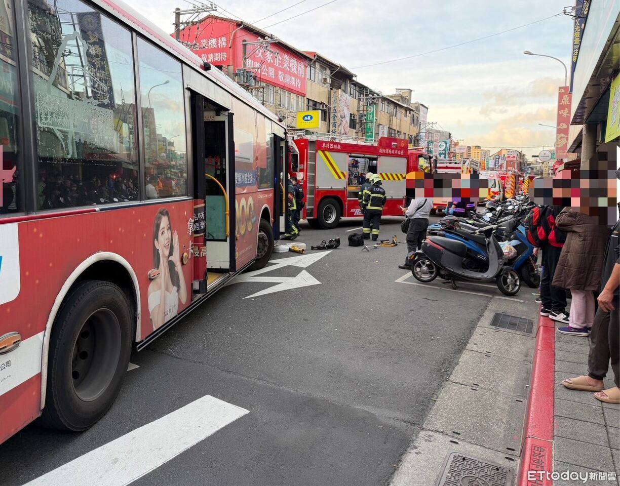 奪命畫面曝！87歲翁走斑馬線被公車撞死　路人直擊驚叫停車