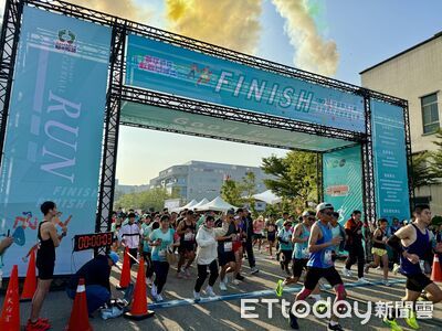 紅崴觀光工廠半程馬拉松健康嘉年華熱力開跑　逾千人揮汗台江