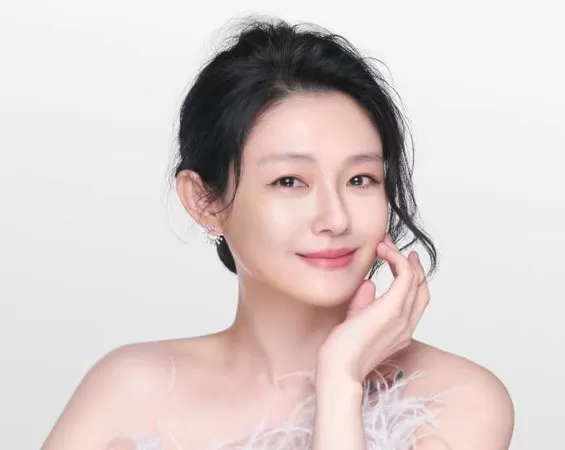 ▲大S生前救了無數病童。（圖／翻攝自微博）