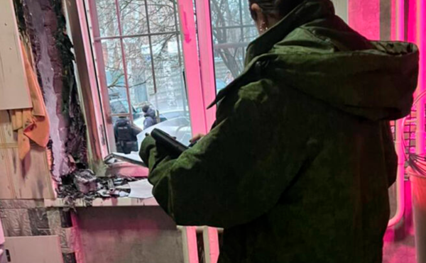 不满手机被没收! 13岁少女冷血杀母纵火「重现游戏中场景」。 (图/翻摄自Telegram)