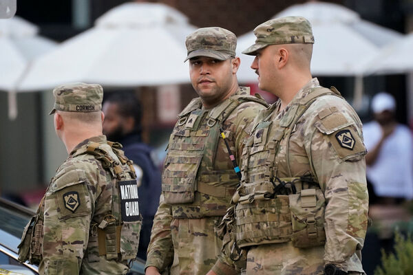 ▲▼美國華府兩名國民兵遭到槍擊。（圖／路透）