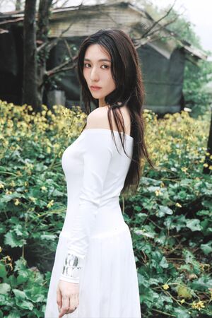 ▲▼ Haezee黃瑋昕推出新歌〈我為未知活著〉MV。（圖／索尼音樂提供）