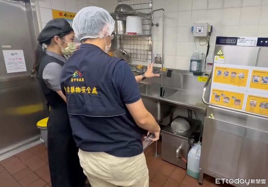 民代爆麥當勞內用杯灼傷消化道　中市府稽查「無異樣」：加強查核
