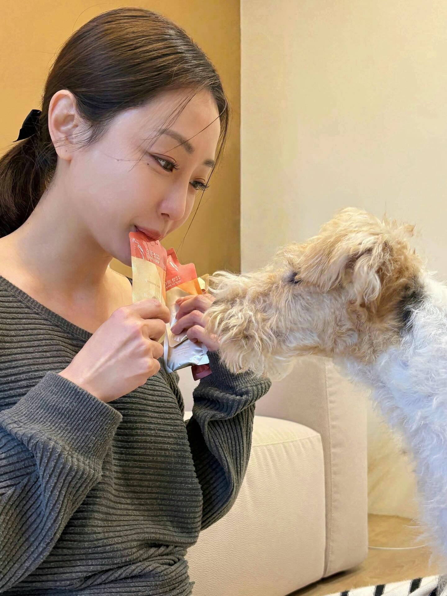 ▲▼謝欣穎保養。（圖／品牌提供、翻攝自FB/謝欣穎）