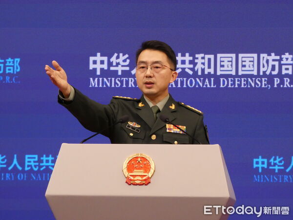 ▲▼大陸國防部發言人蔣斌主持例行記者會。20251127。（圖／記者陳冠宇攝）