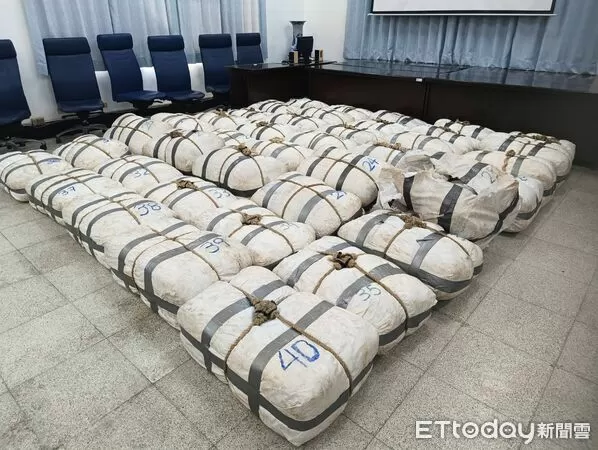 ▲▼澎湖查緝隊查獲474公斤大麻。（圖／記者陳洋翻攝