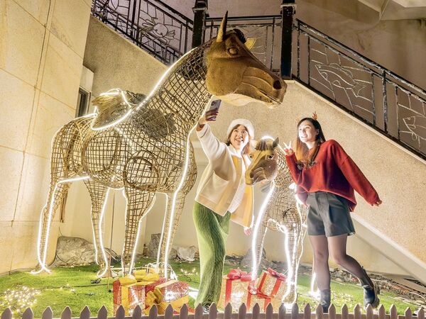 ▲淡水福容乘夢泡泡節,逐夢飛馬打卡點,夢想基地打卡點。（圖／業者提供）