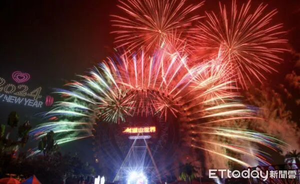 ▲2024劍湖山摩天輪跨年夜煙火。（圖／ETtoday資料照）