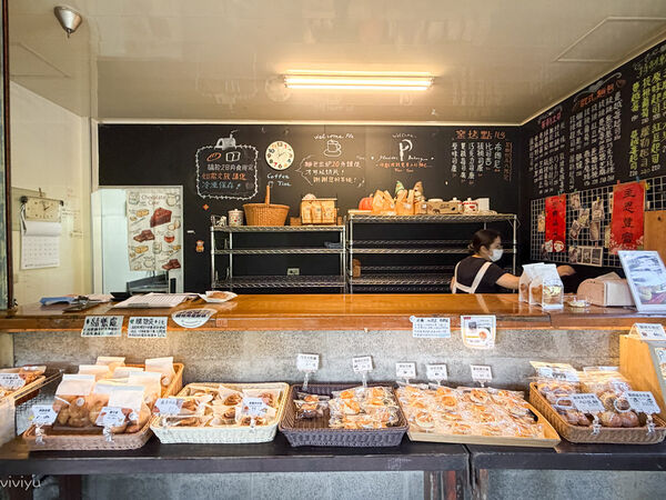 ▲▼楊梅美食「普勒小姐柴燒窯烤麵包」藏身山林每周只營業三天!沒預訂很難買到。（圖／部落客VIVIYU提供）