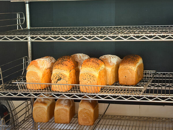 ▲▼楊梅美食「普勒小姐柴燒窯烤麵包」藏身山林每周只營業三天!沒預訂很難買到。（圖／部落客VIVIYU提供）