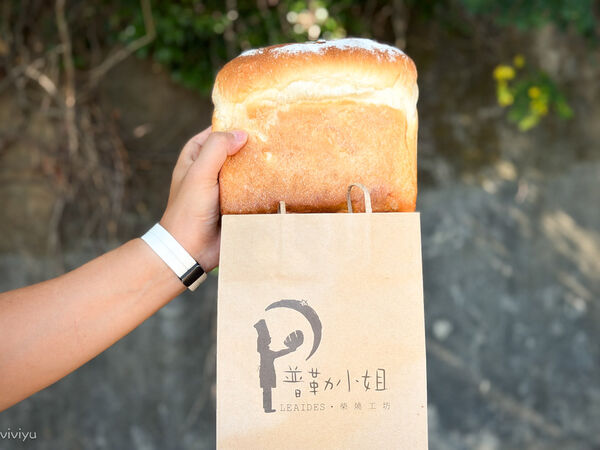 ▲▼楊梅美食「普勒小姐柴燒窯烤麵包」藏身山林每周只營業三天!沒預訂很難買到。（圖／部落客VIVIYU提供）