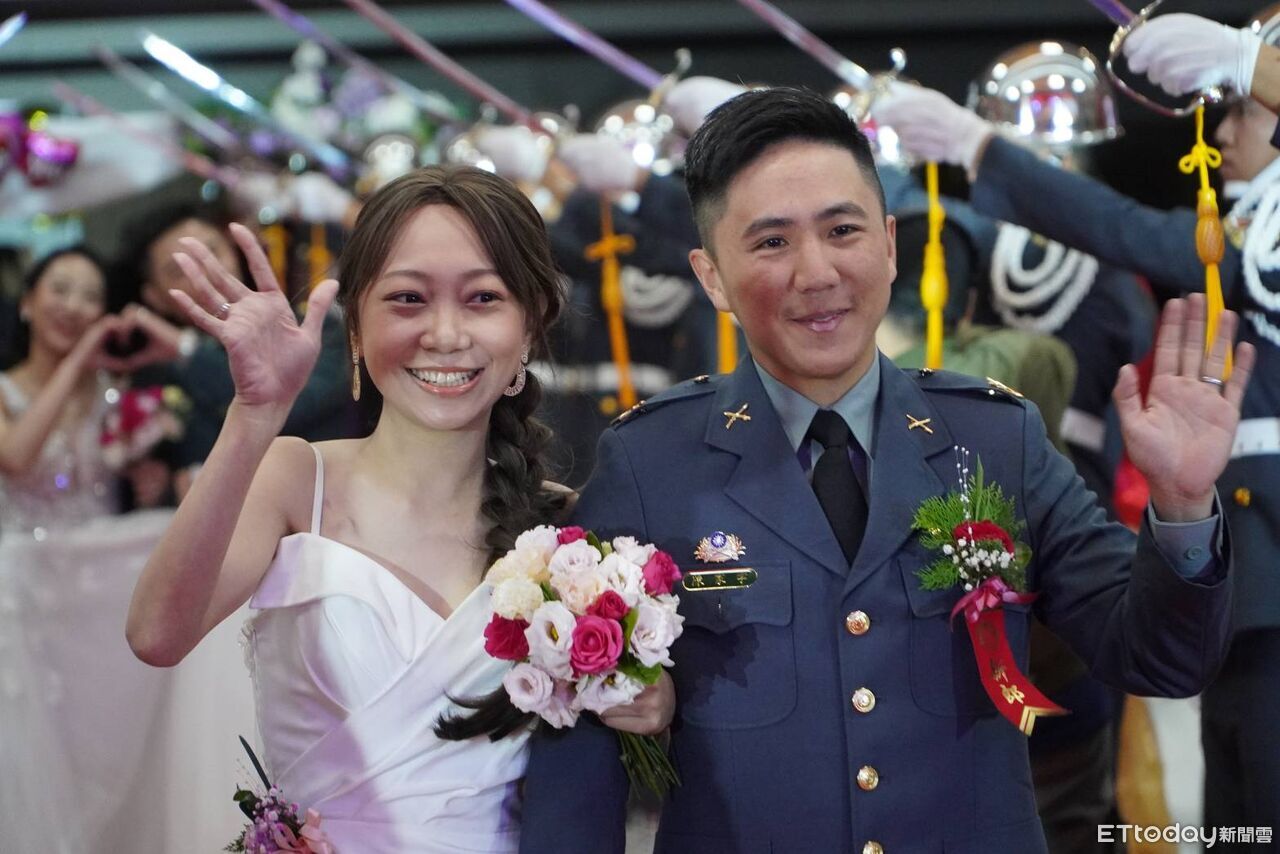 妻罹癌一度提分手！陸軍陳中士不離不棄　今在「聯合婚禮」甜放閃
