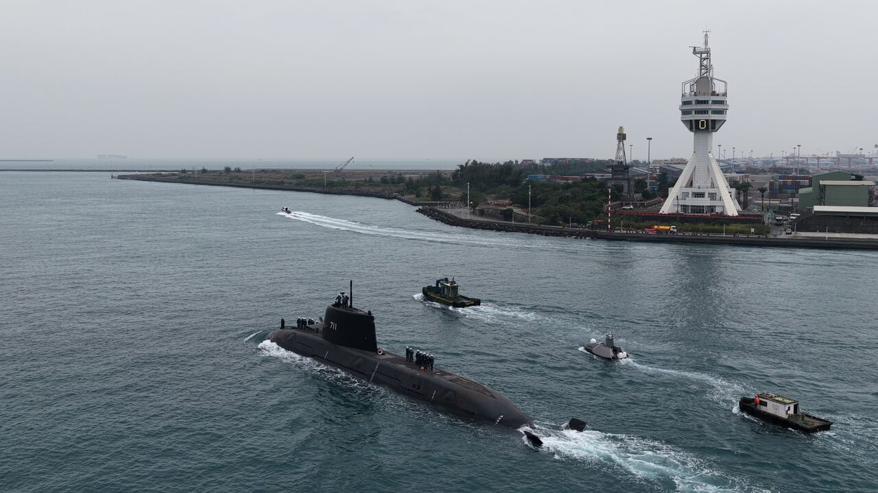 「海鯤軍艦」完成第四次浮航海試 其餘浮航項目將於近期完成