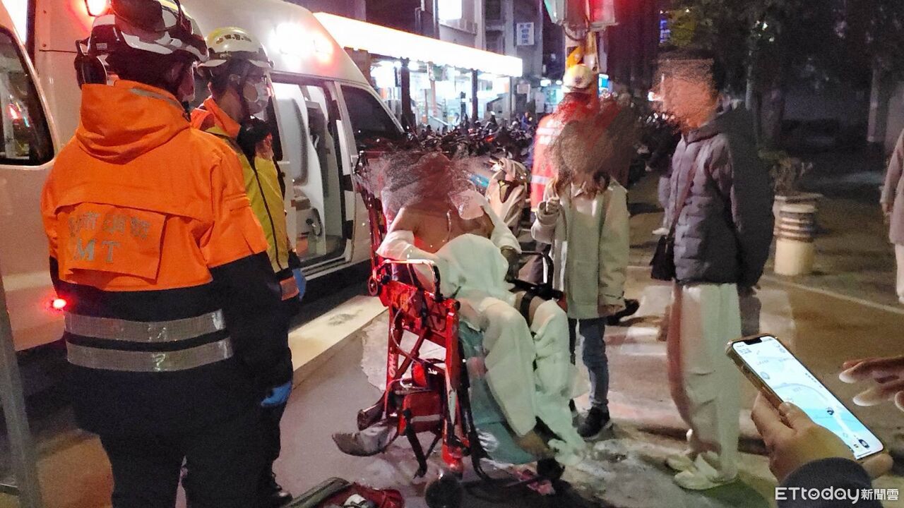 快訊／北市萬華市場起火！鐵皮屋燒到2樓塌陷　已知1人受傷