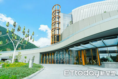 台泥DAKA園區再添新動線！「鸚鵡螺圖書館」正式亮相