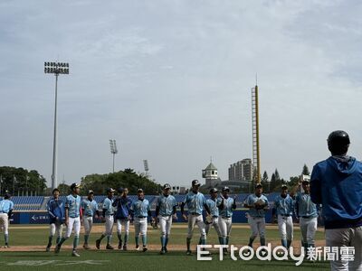 黑豹旗／羅東闖4強締造隊史最佳　教頭淚灑球場談一路不易