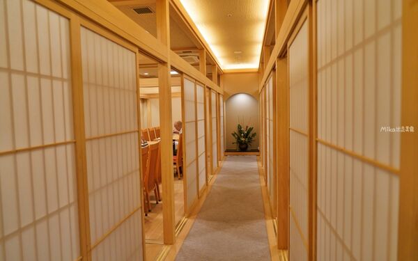 ▲▼日本岡山住宿推薦「倉敷可哥大飯店」，距離JR倉敷車站走路3分鐘，日式木質溫暖搭配丹寧風裝潢。（圖／部落客Mika提供）