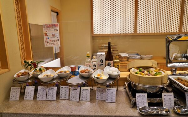 ▲▼日本岡山住宿推薦「倉敷可哥大飯店」，距離JR倉敷車站走路3分鐘，日式木質溫暖搭配丹寧風裝潢。（圖／部落客Mika提供）