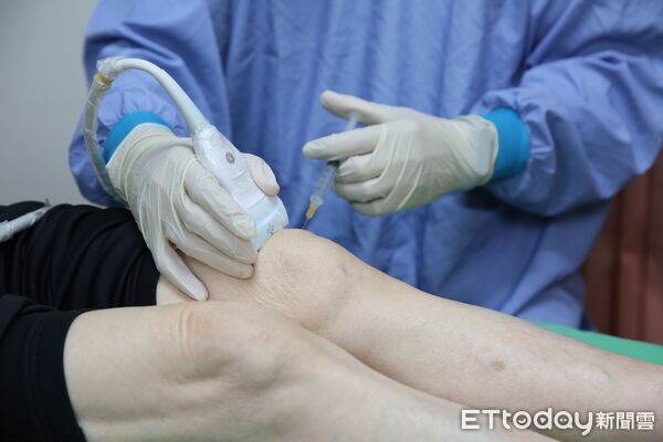 ▲▼疼痛科主任王柏凱醫師希望以幹細胞治療，幫助病人喚醒身體內的修復工程，延長膝蓋使用年限。（圖／慈濟醫學中心提供，下同）