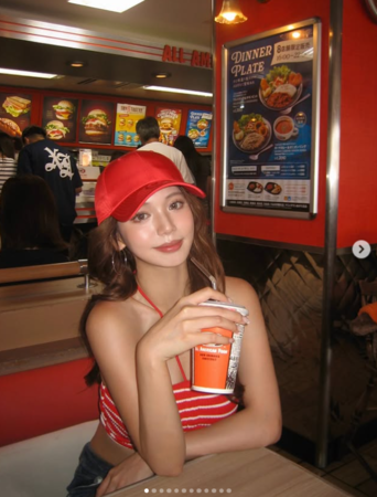 ▲▼王彩樺22歲女兒。（圖／翻攝自Instagram／fn_st_16813）