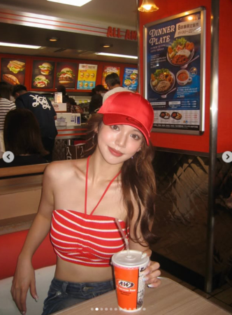 ▲▼王彩樺22歲女兒。（圖／翻攝自Instagram／fn_st_16813）