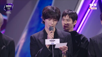 MAMA／RIIZE奪獎表情嚴肅　Anton罕見全文講「廣東話」哀悼獲讚