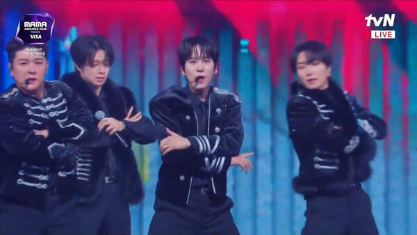 ▲MAMA／SJ連唱4首變主場！希澈帥回巔峰神顏　「超帥短髮」出場殺爆。（圖／翻攝自MyVideo）