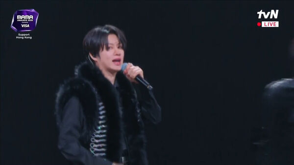 ▲MAMA／SJ連唱4首變主場！希澈帥回巔峰神顏　「超帥短髮」出場殺爆。（圖／翻攝自MyVideo）