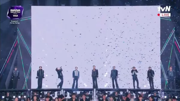 ▲MAMA／SJ連唱4首變主場！希澈帥回巔峰神顏　「超帥短髮」出場殺爆。（圖／翻攝自MyVideo）