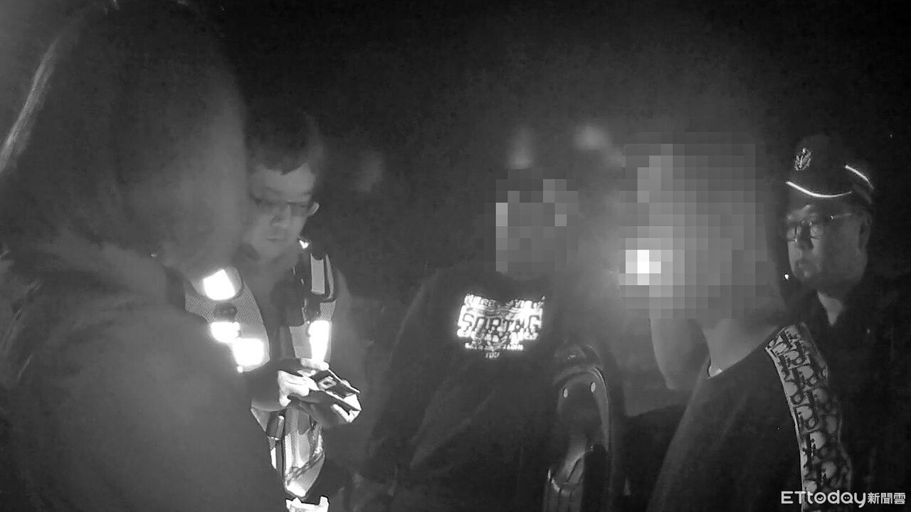 噪音車拒檢瘋狂蛇行!水電工無照連闖紅燈 挨9罰單還被判12萬