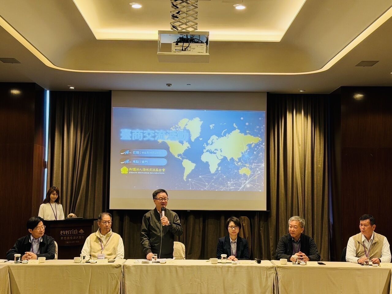 羅文嘉率團赴金門　與福建台商座談