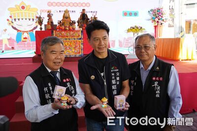 媽祖行動光明燈「亮」相　台中交通局+樂成宮守護行人夜間安全