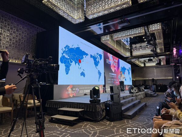 ▲▼NMEA主辦微短劇論壇，主持人AR Asia Production的CEO黃國賢說明，微短劇4年內創造了全球級市場規模。（圖／記者陳芊秀攝）