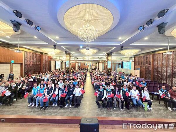 ▲▼   國民黨嘉義市黨部歡慶黨慶  。（圖／國民黨嘉義市黨部提供）