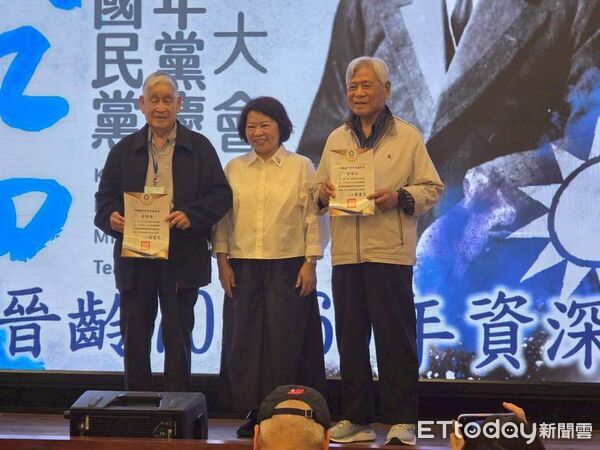 ▲▼   國民黨嘉義市黨部歡慶黨慶  。（圖／國民黨嘉義市黨部提供）