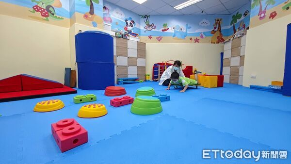 ▲▼    朴子醫院打造專業兒童治療新空間   。（圖／朴子醫院提供）